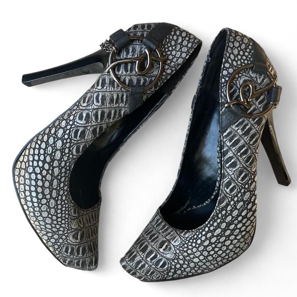 Rocawear Black & Grey Crocodile Print High Heels, Size 8.5